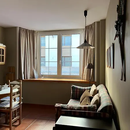 Con Garaje Cerca Del Telesilla Apartment